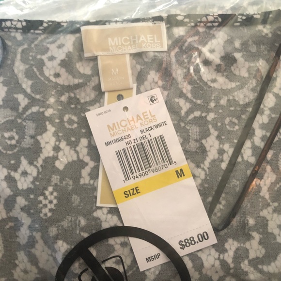 ‼️$5 SALE‼️ MICHAEL KORS Lace Print Side Ruched Top - Picture 5 of 6